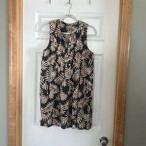 Faherty dress.  NWT grays, pinks, cream/muted yellow.  Size Small.